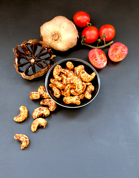NuZz - Cashews Tomate - Schwarzer Knoblauch