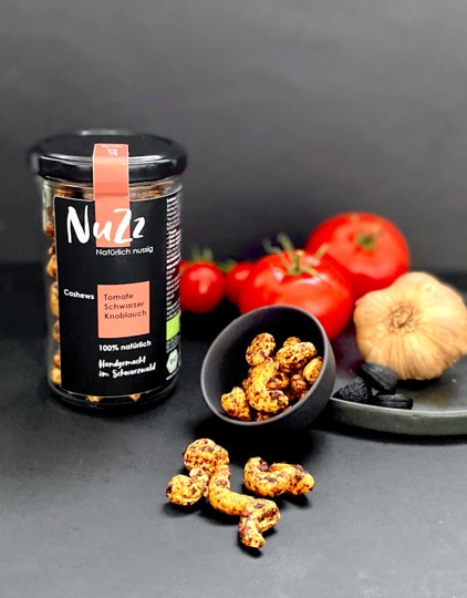 NuZz - Cashews Tomate - Schwarzer Knoblauch
